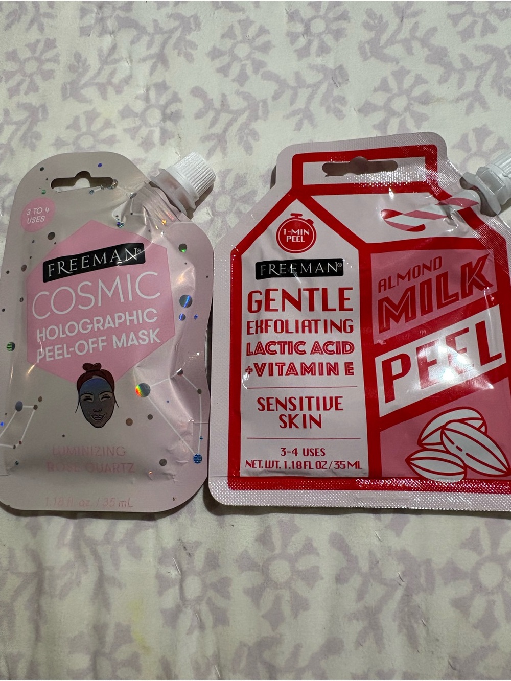 Cosmic Holographic Pink Peel-Off Mask – Illuminating Skincare